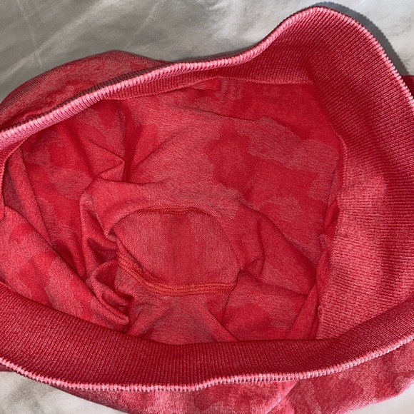 NVGTN Camo Seamless Shorts in Coral Pink - Picture 4 of 5